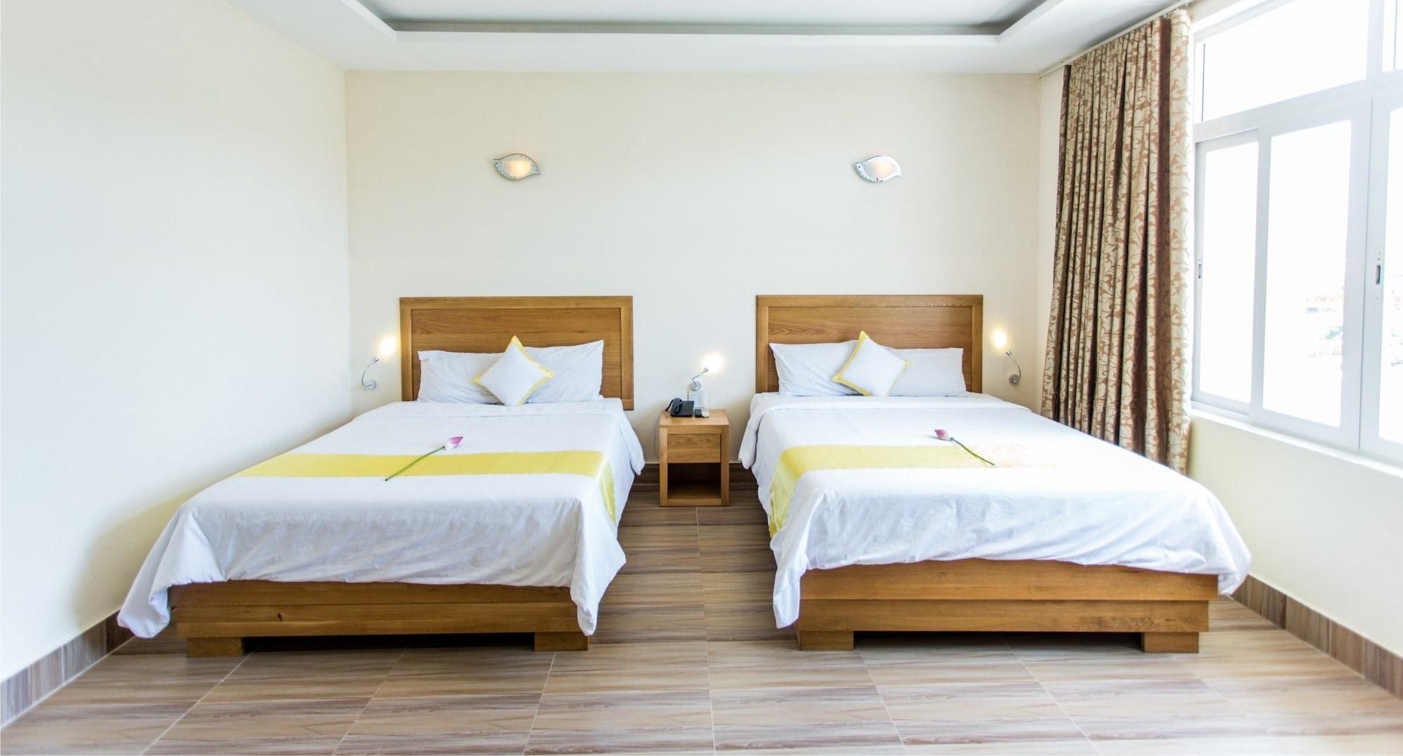 Hoang Yen Hotel 2 Куїнон Екстер'єр фото