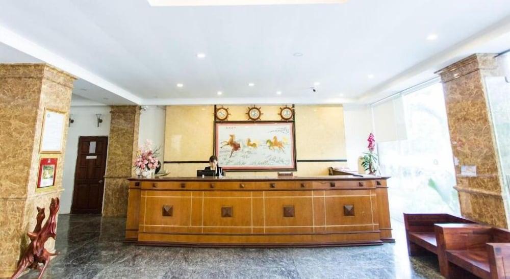 Hoang Yen Hotel 2 Куїнон Екстер'єр фото