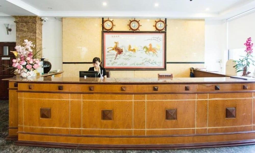 Hoang Yen Hotel 2 Куїнон Екстер'єр фото