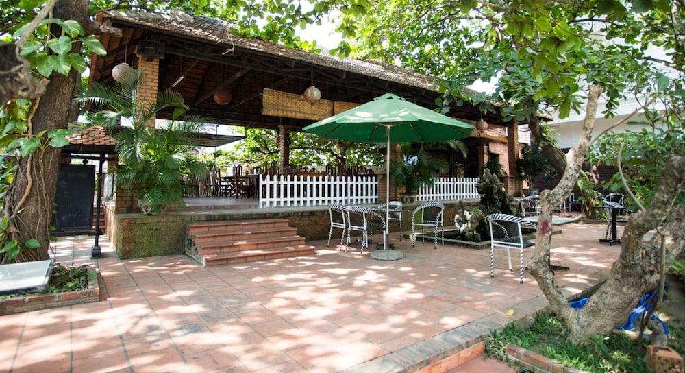Hoang Yen Hotel 2 Куїнон Екстер'єр фото